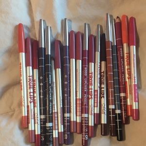 Mixed eye/lip liners lot